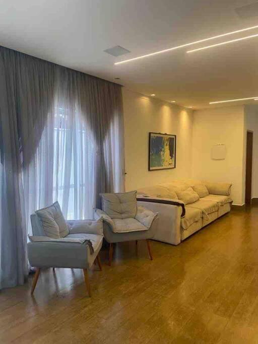 Casa Em 1 *